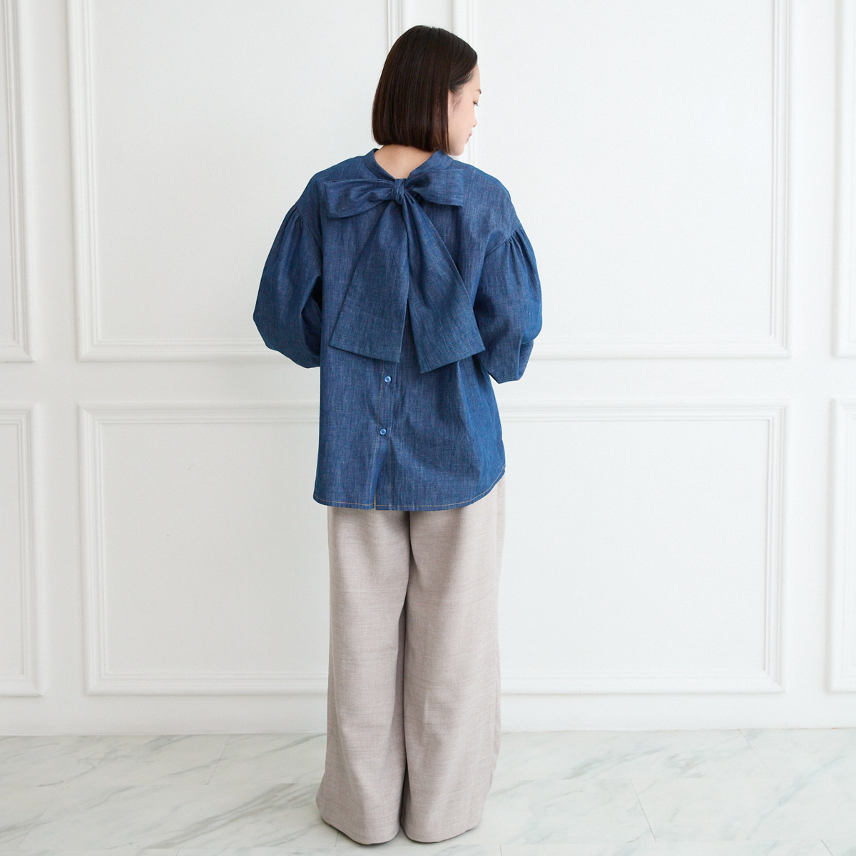 【15,800円→7,900円】前後2Way 大人のシャンブレーボウタイ ブラウス インディゴ 0757BL