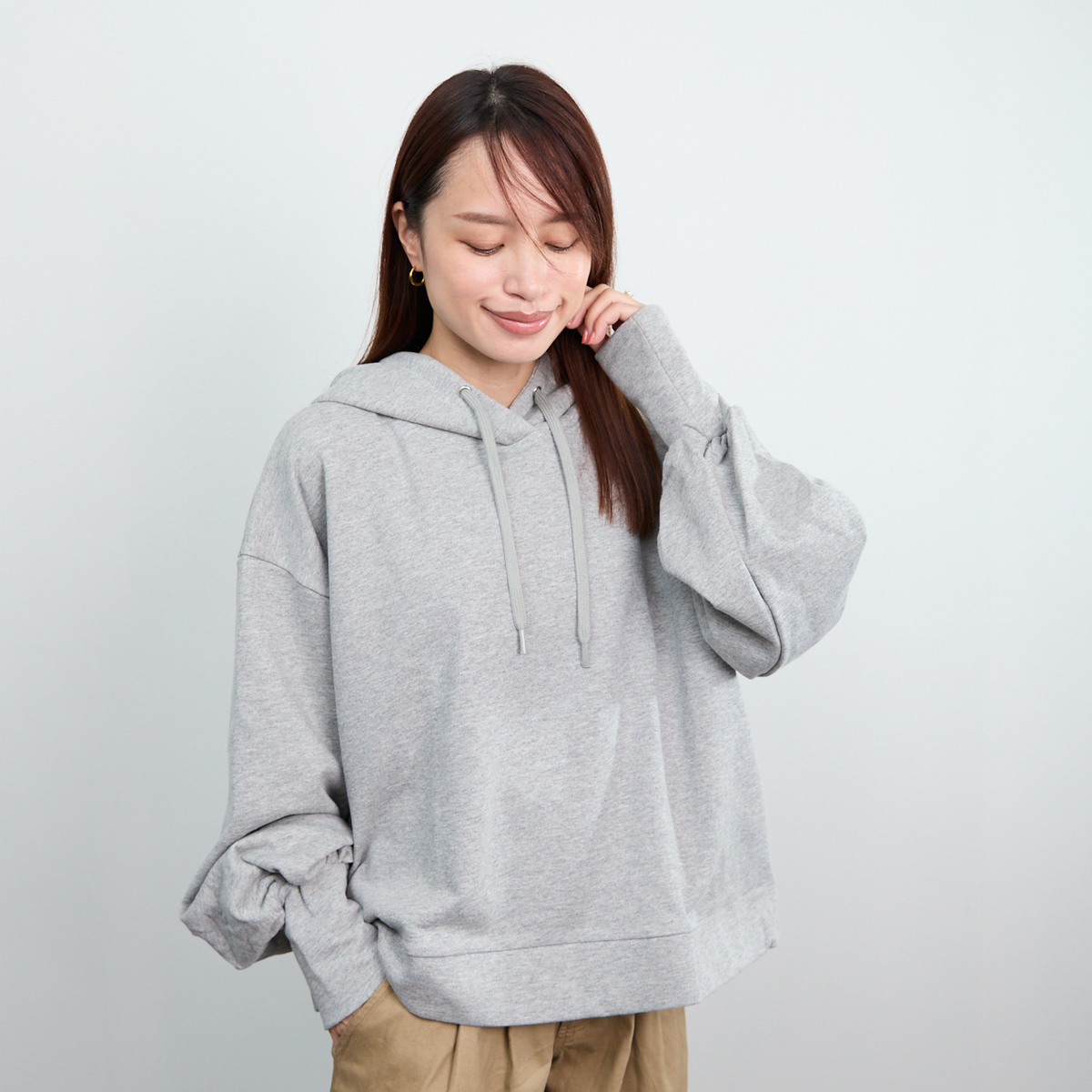 大きめフードのスウェットパーカー グレー 0363Grey