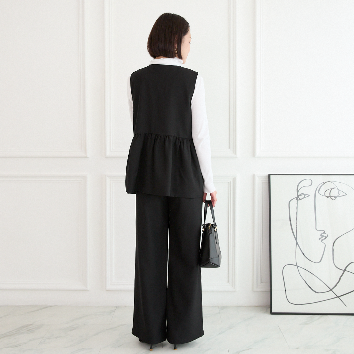 1年中着まわせる ノーカラー比翼ボタン ペプラム ジレ ブラック 0628BK