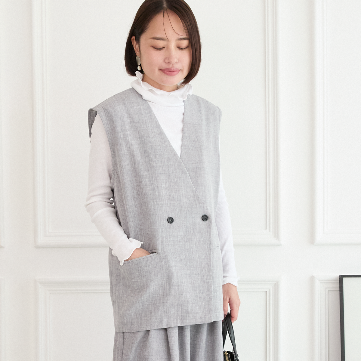 【洗える】エアリーな着こなし バックスリット デザイン ジレ グレー 0659Grey