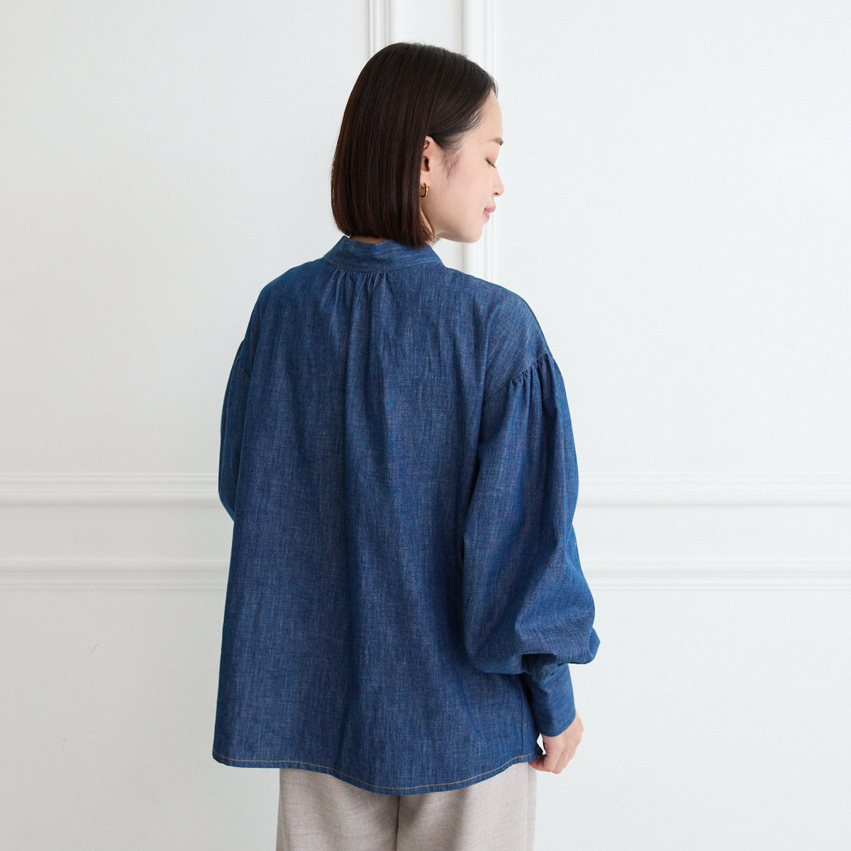 【15,800円→7,900円】前後2Way 大人のシャンブレーボウタイ ブラウス インディゴ 0757BL