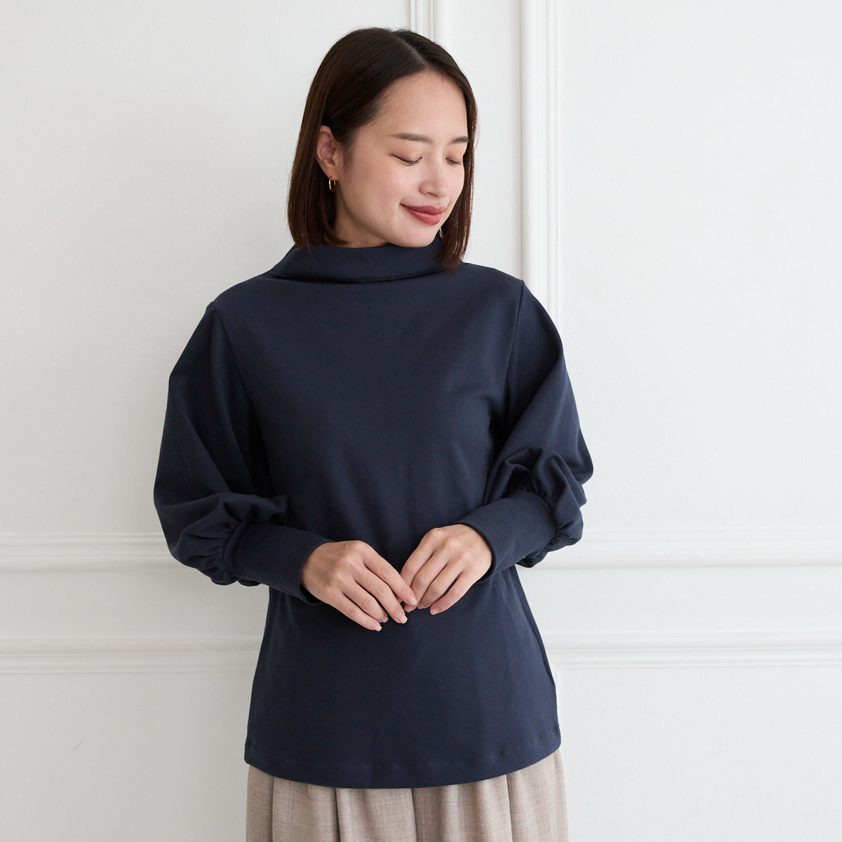 【🧵✨再販🤍🖤3サイズ】ゆとりボトルネック バルーン袖　長袖　ネイビー　0261NV