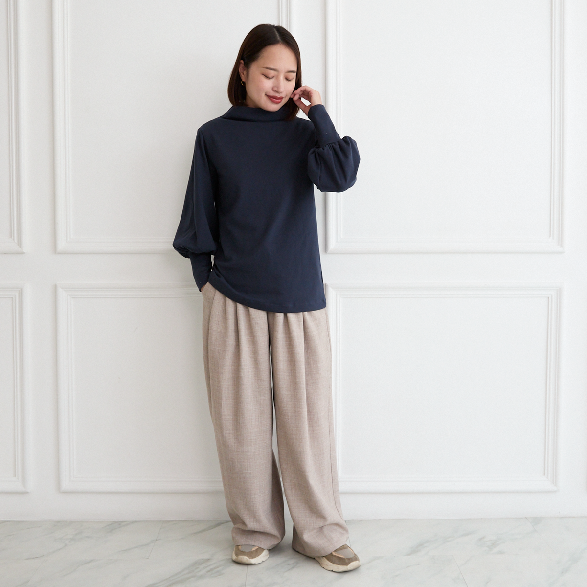 【🧵✨再販🤍🖤3サイズ】ゆとりボトルネック バルーン袖　長袖　ネイビー　0261NV