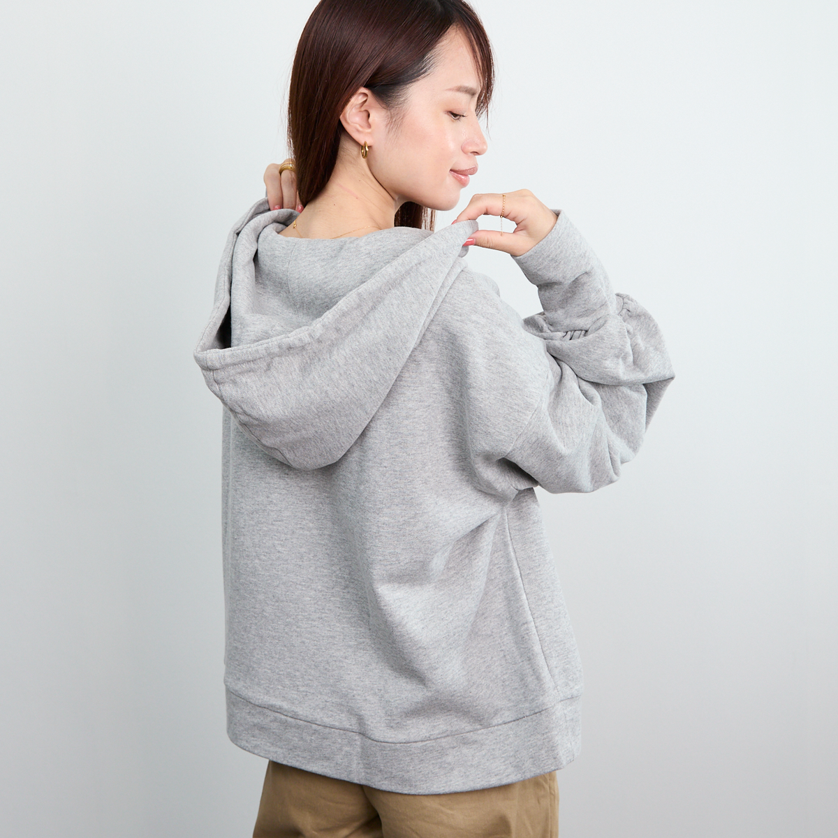 大きめフードのスウェットパーカー　グレー　0363Grey