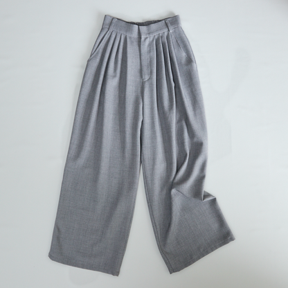 【着回しが効くセットアップ】美シルエット✨ サラサラ素材 ジレとプリーツワイドパンツ セット グレー