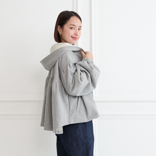 大きめフードの大人のフリル スウェットパーカー　グレー　0776Grey