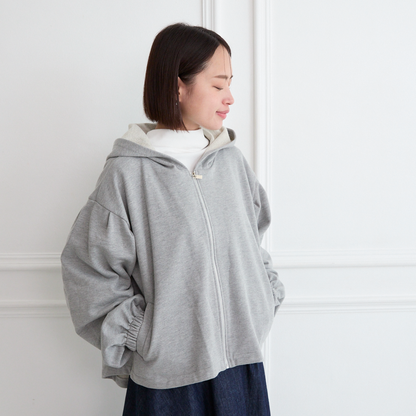 大きめフードの大人のフリル スウェットパーカー　グレー　0776Grey