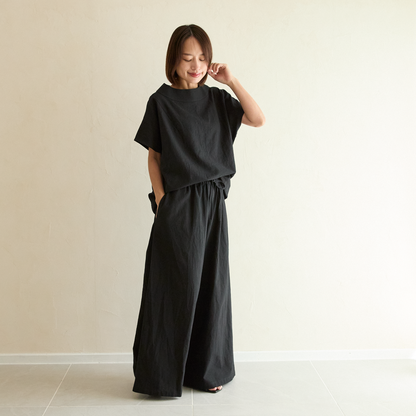 気どらずオシャレ✨ ボトルネックブラウス＆ワイドパンツ 水通しコットンセットアップ 　ブラック