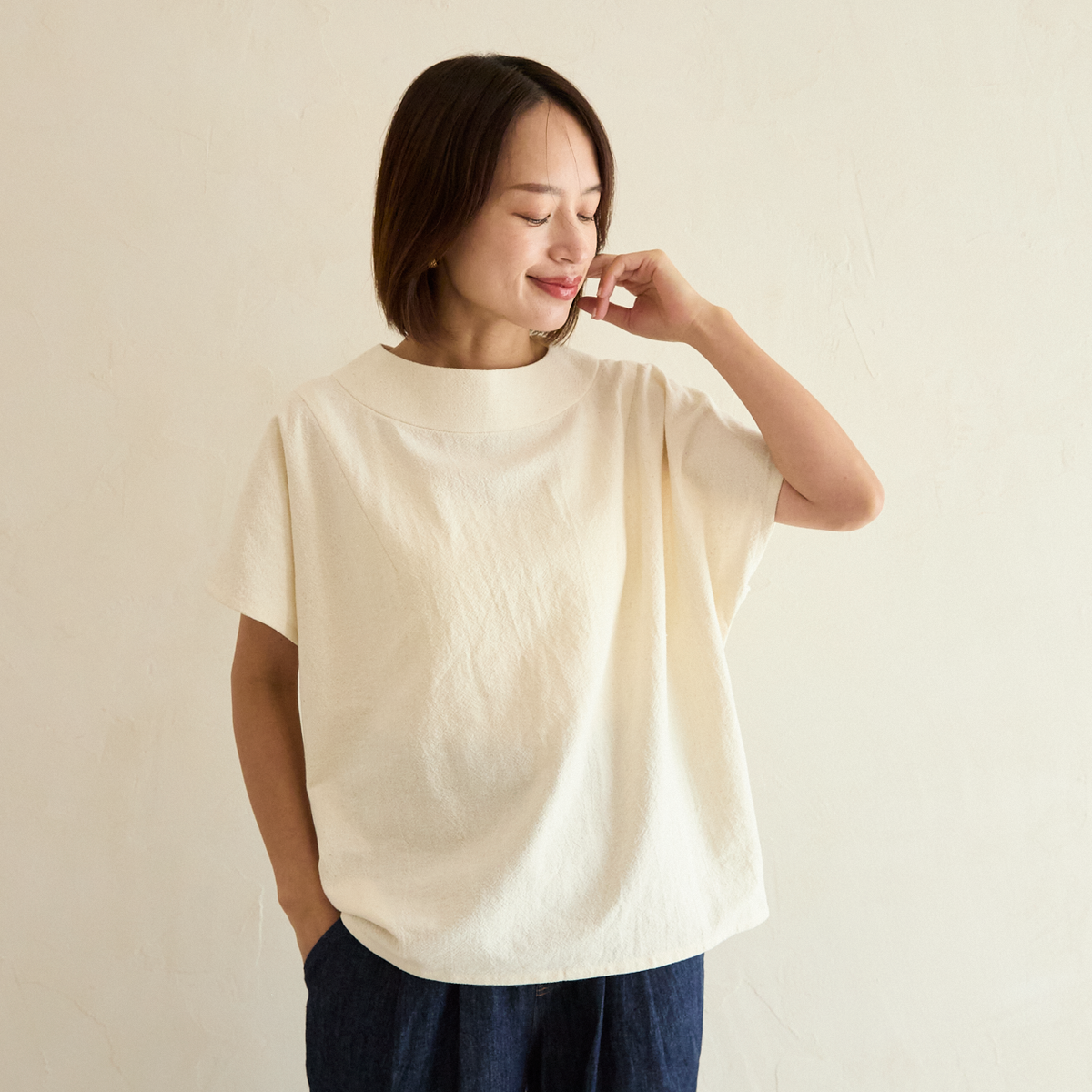 気どらずオシャレ✨ ボトルネックブラウス＆ワイドパンツ 水通しコットンセットアップ 　ナチュラル